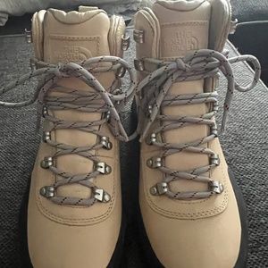 The North Face Archive Glacier Point Boots